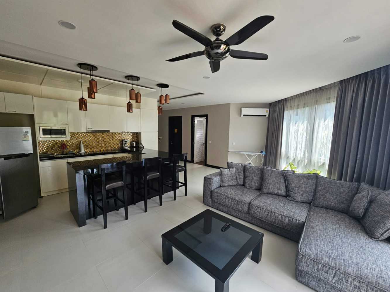 Property image - full photo 1