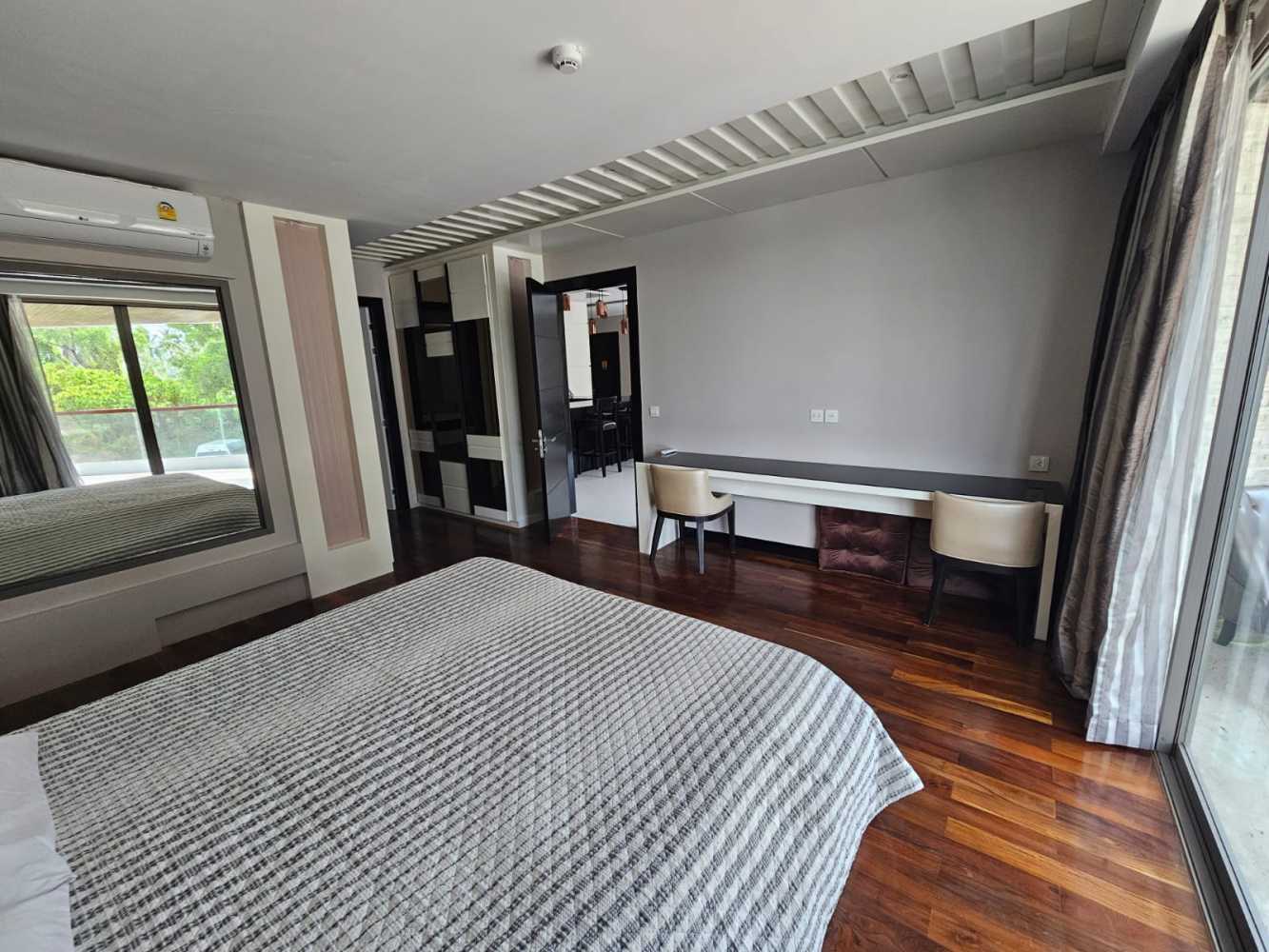 Property image - full photo 12