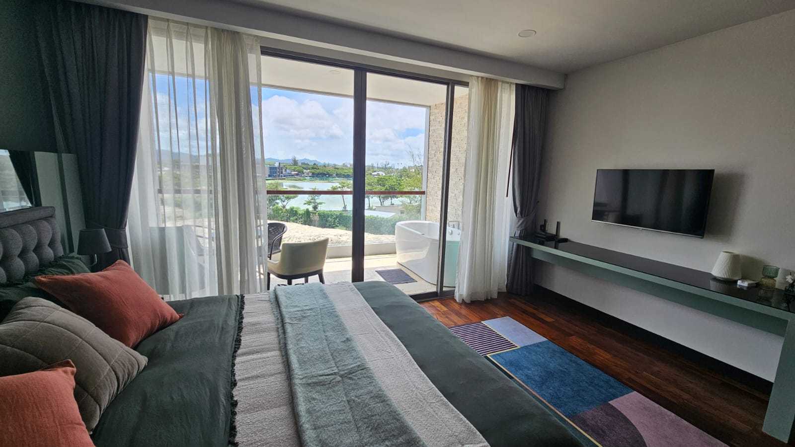 Property image - full photo 11