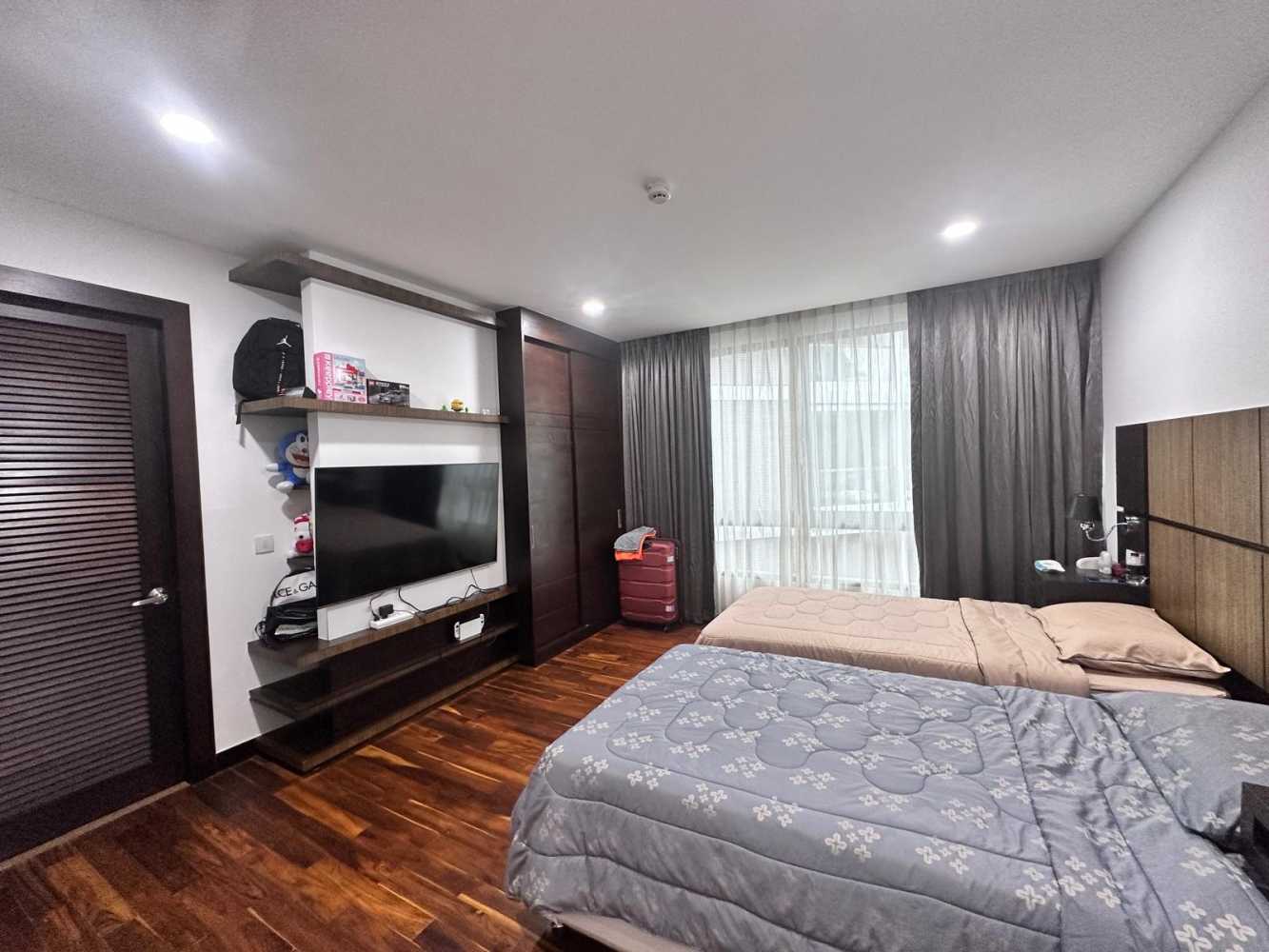 Property image - full photo 8