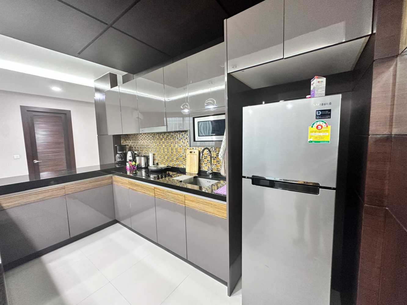 Property image - full photo 4