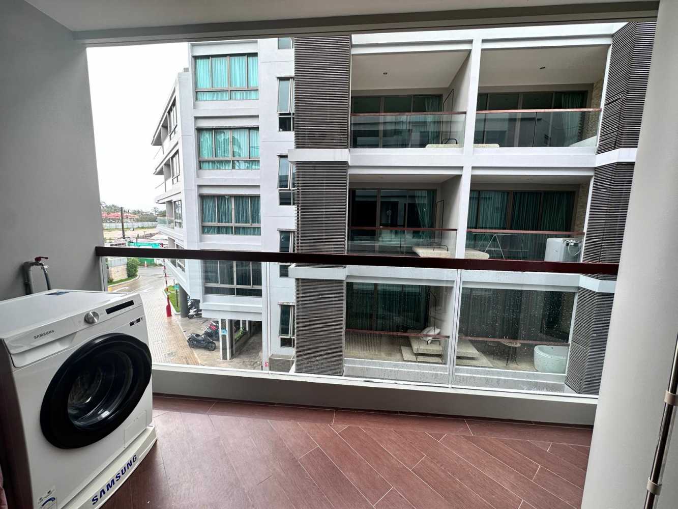 Property image - full photo 14
