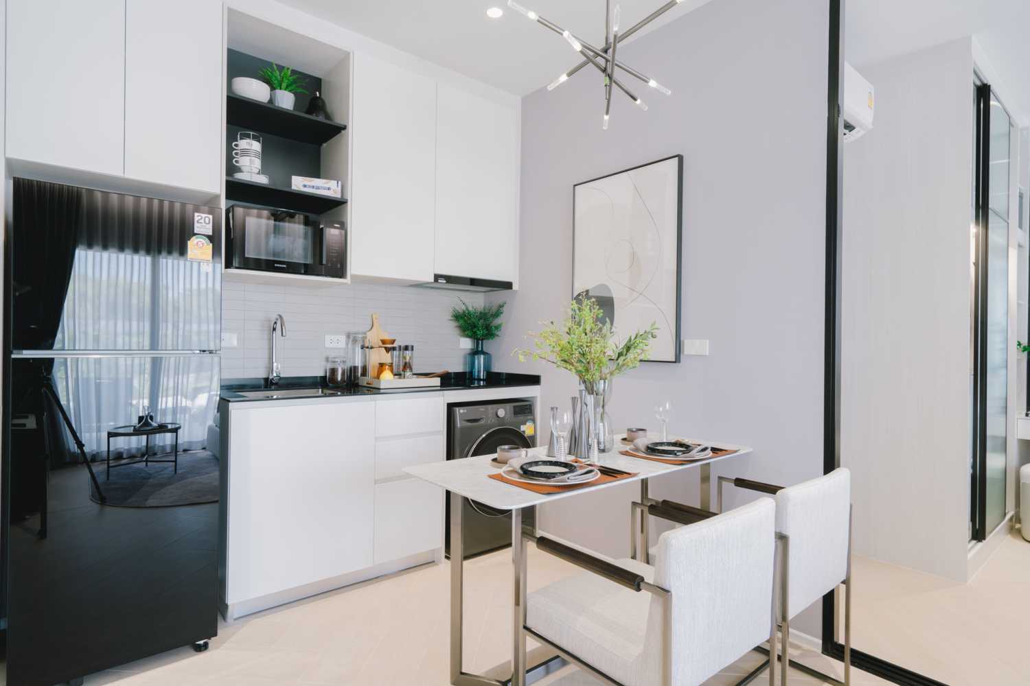 Property image - full photo 5