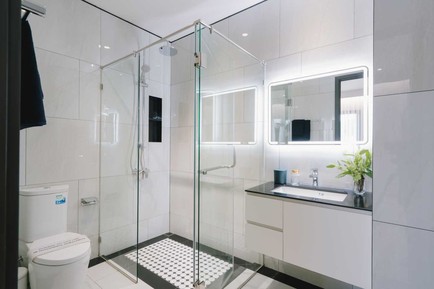 Property image - full photo 13