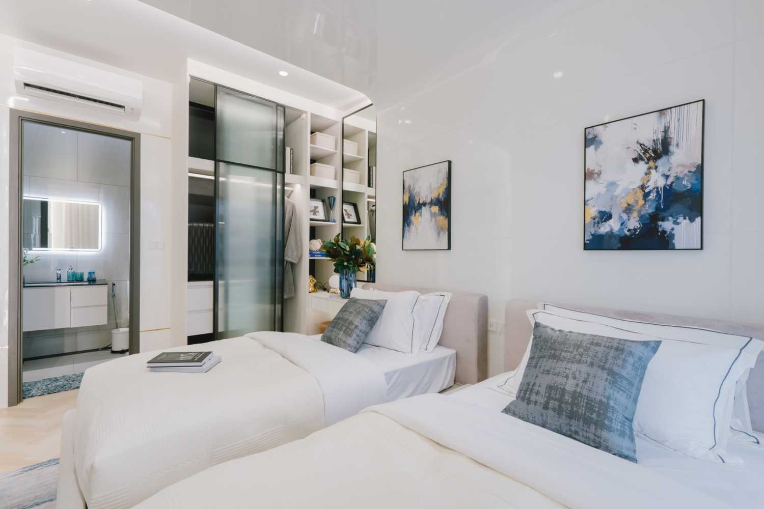 Property image - full photo 16
