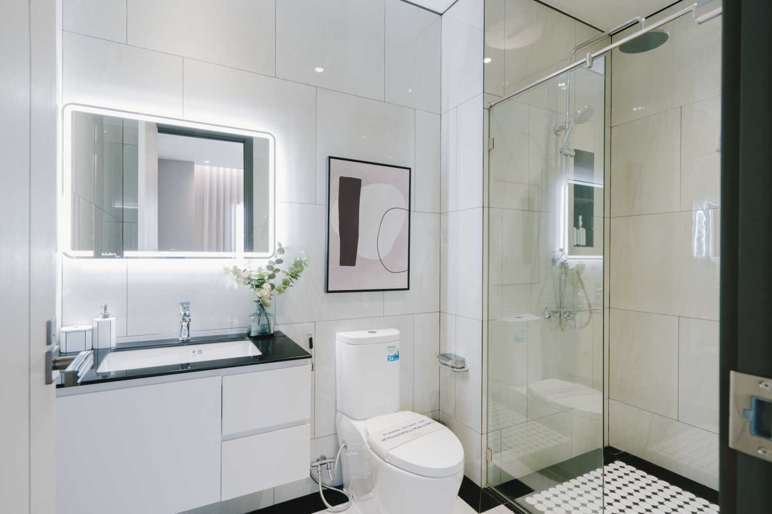 Property image - full photo 10