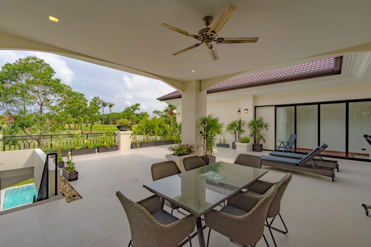 Property image - full photo 14