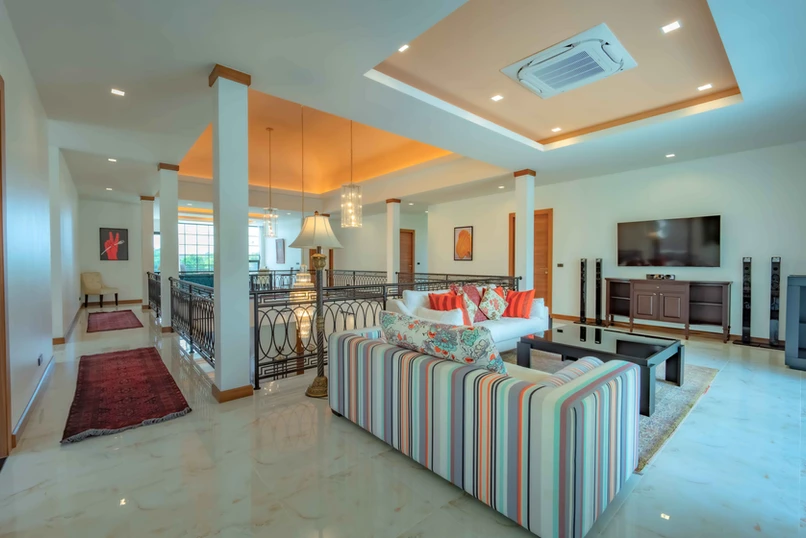 Property image - full photo 4