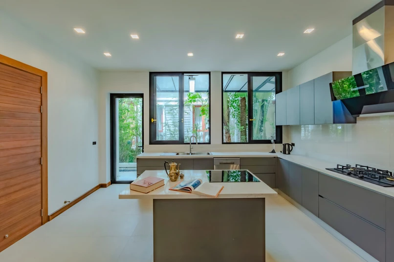 Property image - full photo 11