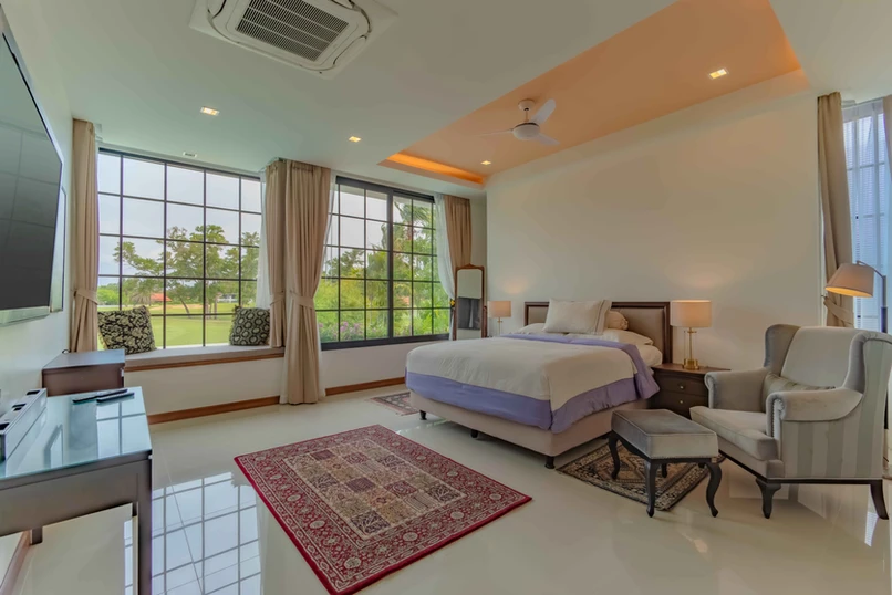 Property image - full photo 13
