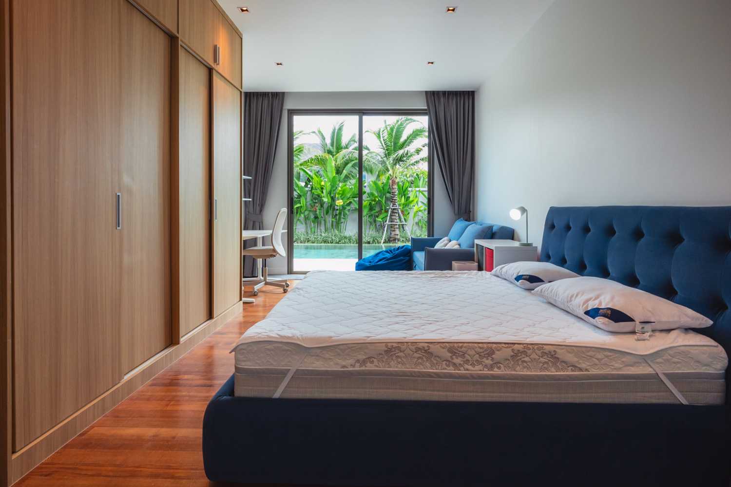 Property image - full photo 10