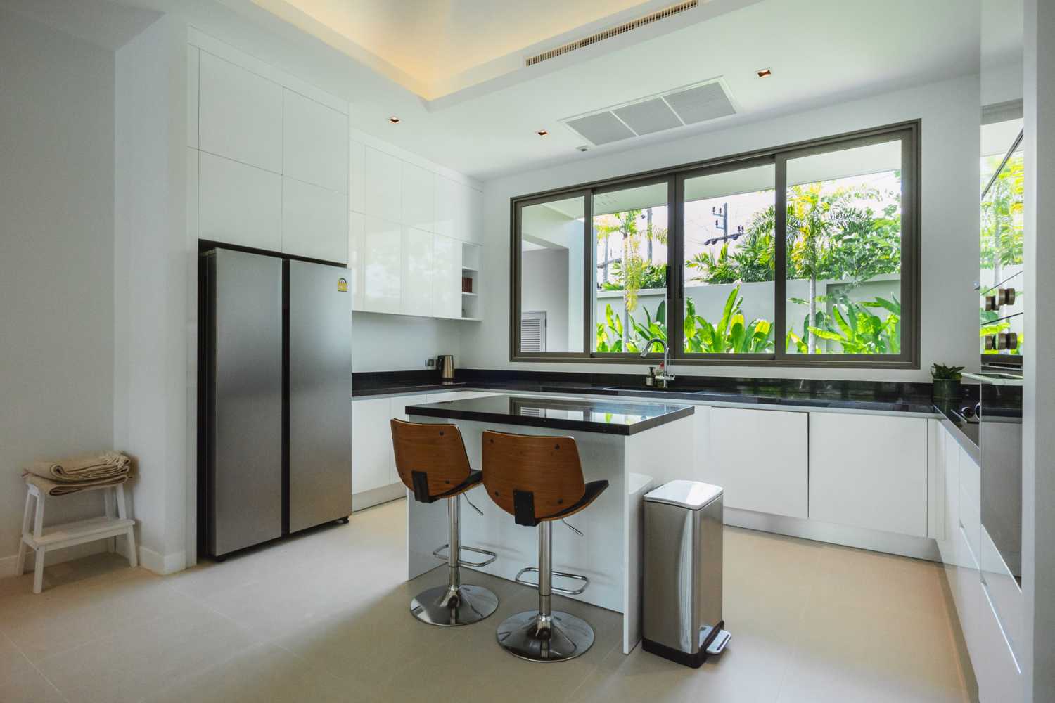 Property image - full photo 6