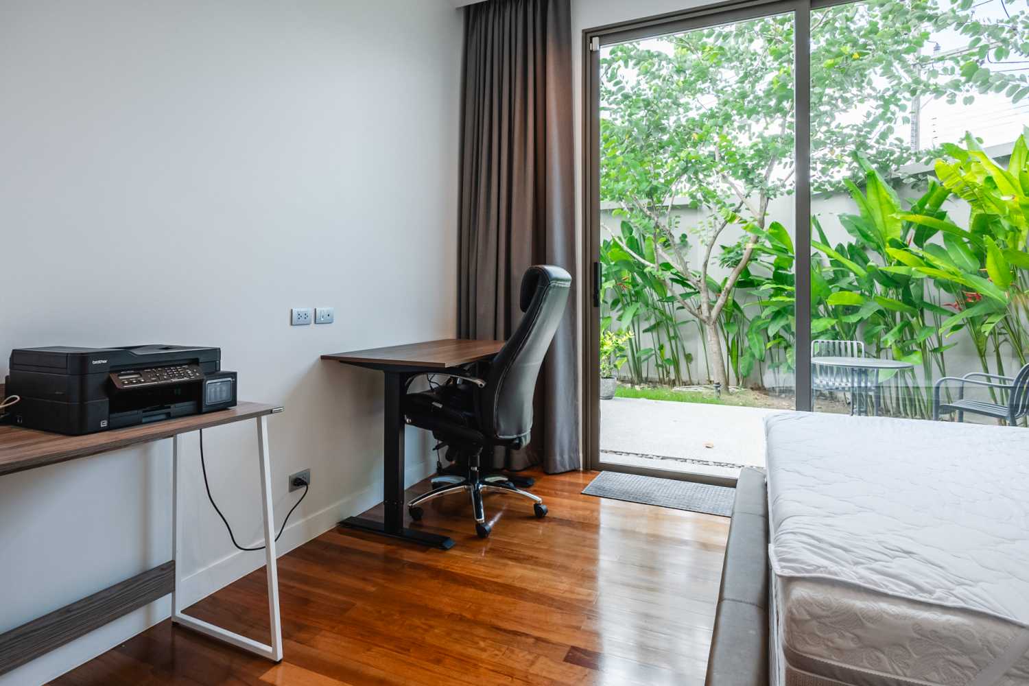 Property image - full photo 13