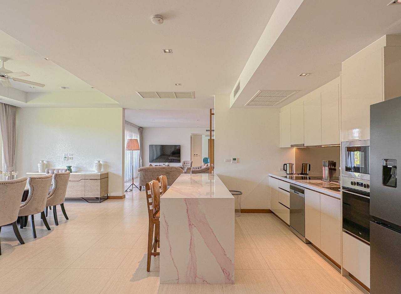Property image - full photo 11