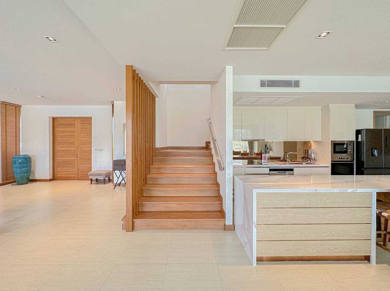 Property image - full photo 12