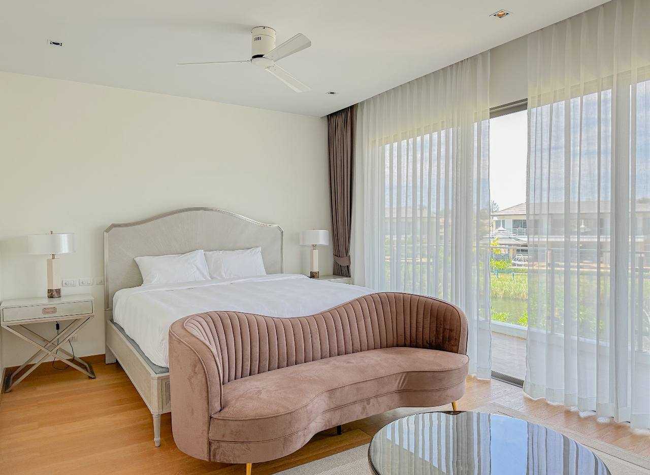 Property image - full photo 13