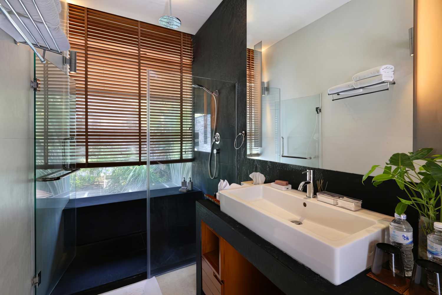 Property image - full photo 26