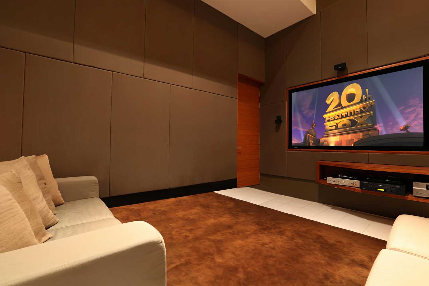 Property image - full photo 42