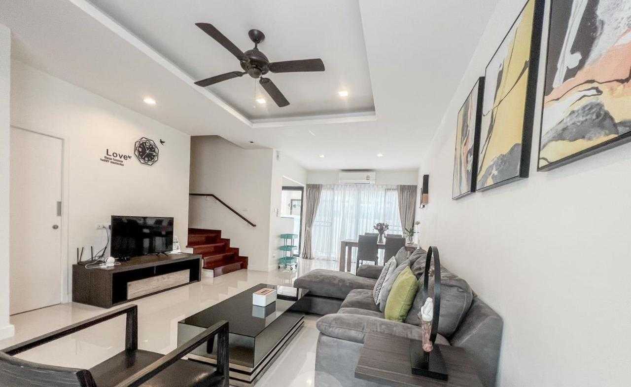 Property image - full photo 6