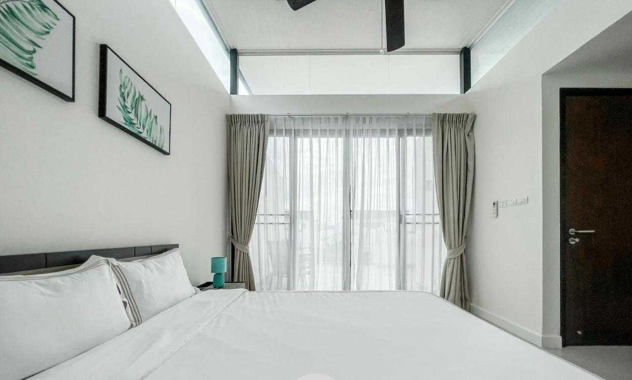 Property image - full photo 2