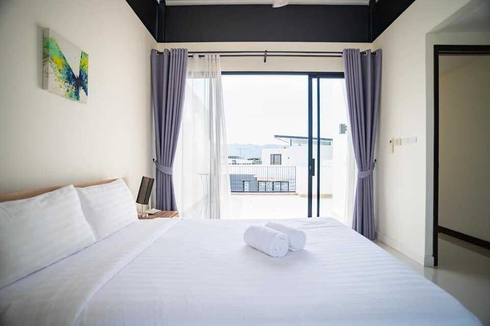 Property image - full photo 10