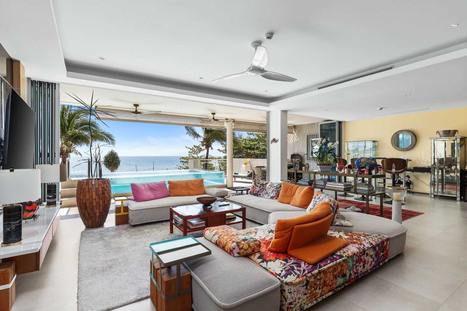 Property image - full photo 5