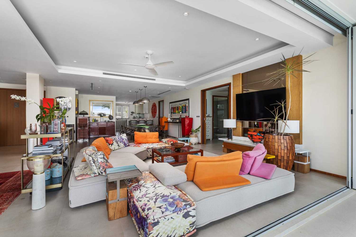 Property image - full photo 4