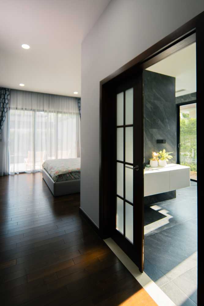 Property image - full photo 8