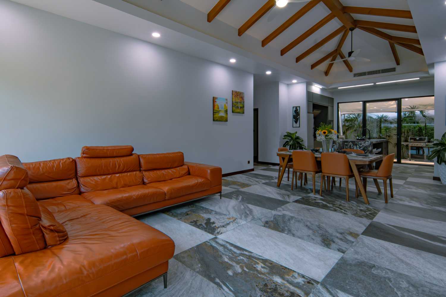 Property image - full photo 6