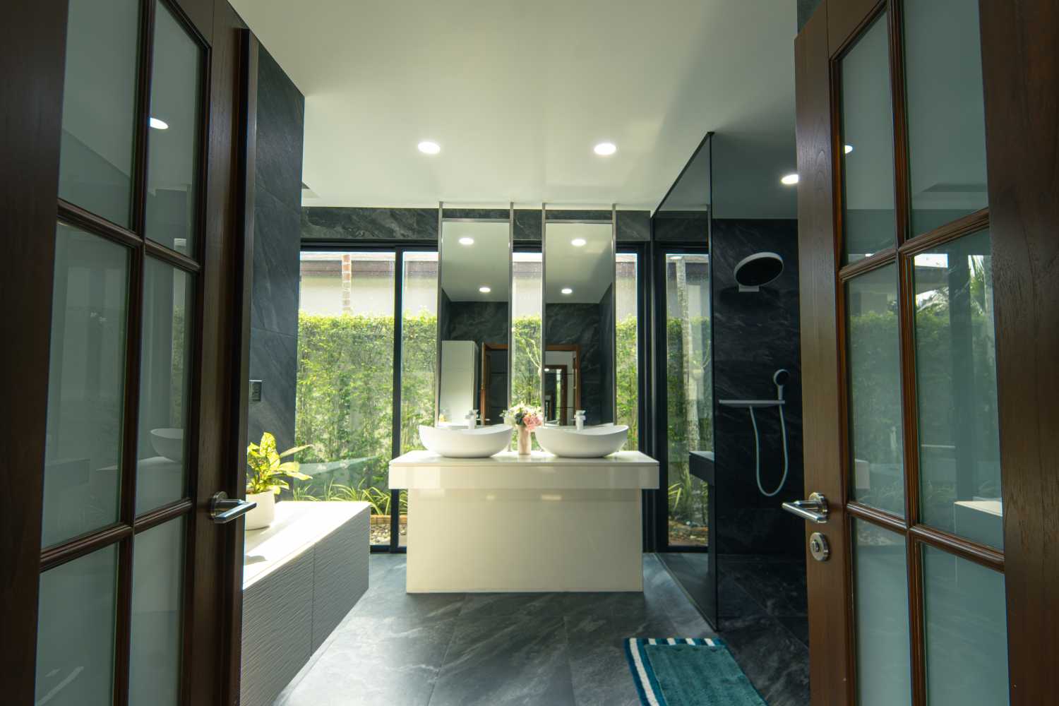 Property image - full photo 28