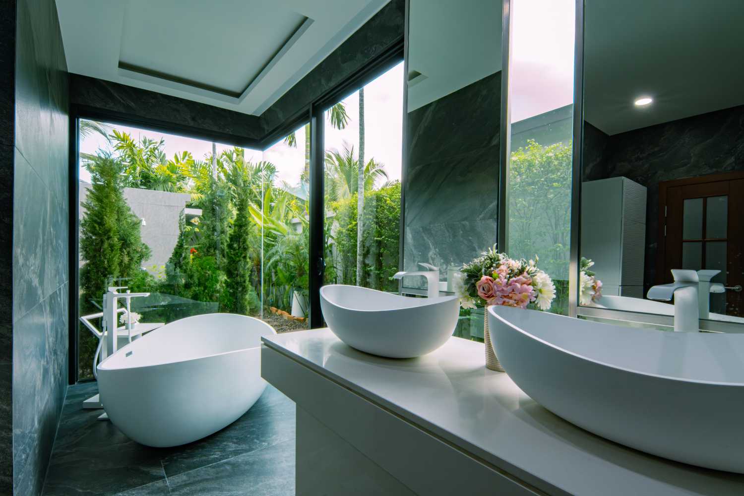 Property image - full photo 43