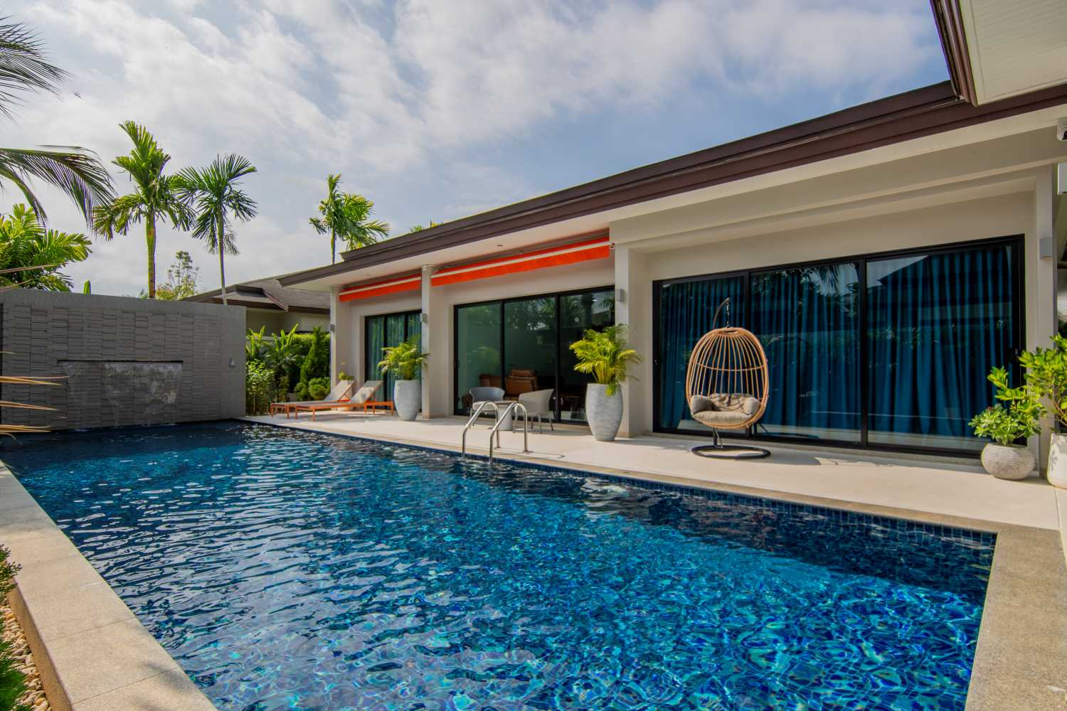 Property image - full photo 1