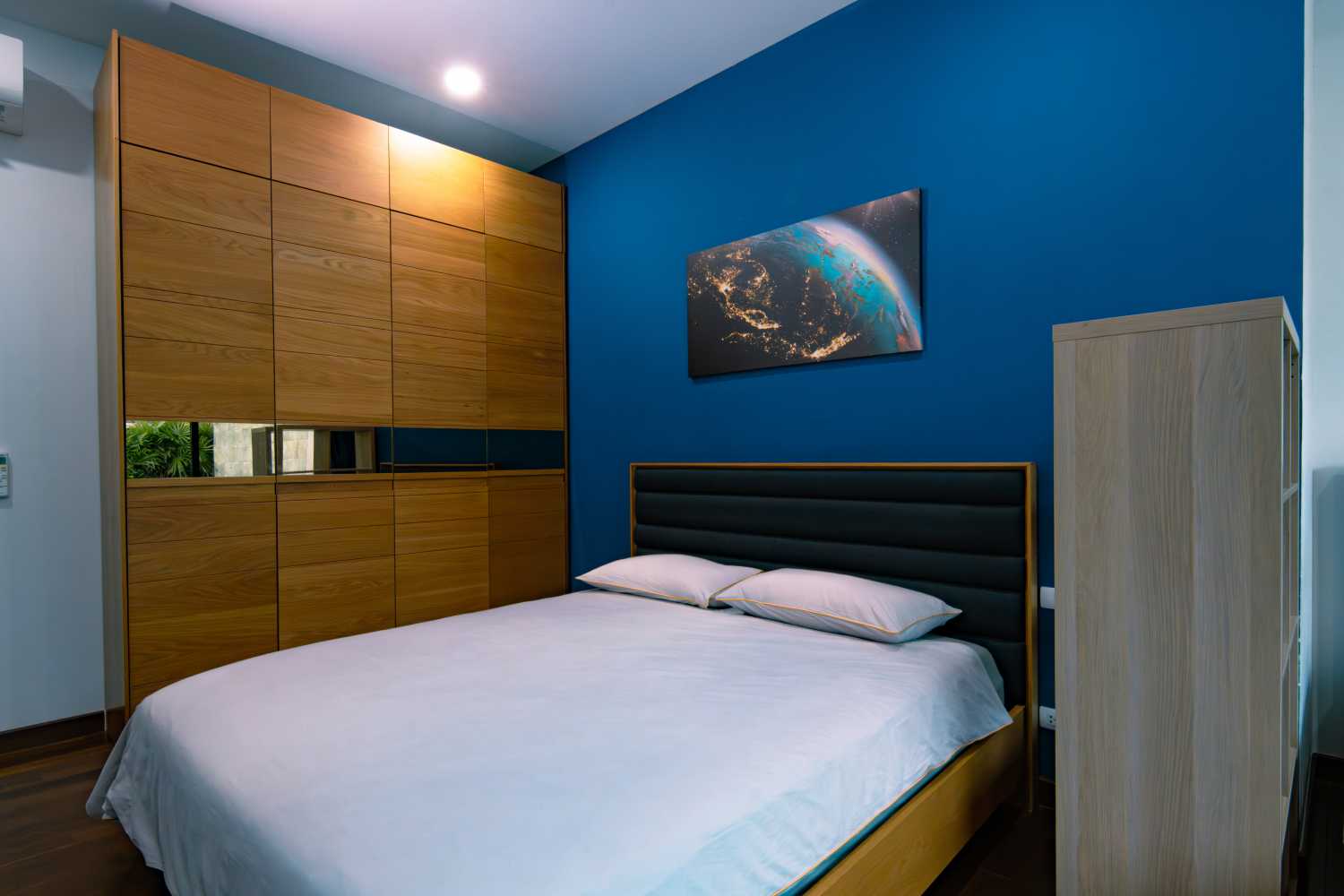 Property image - full photo 16
