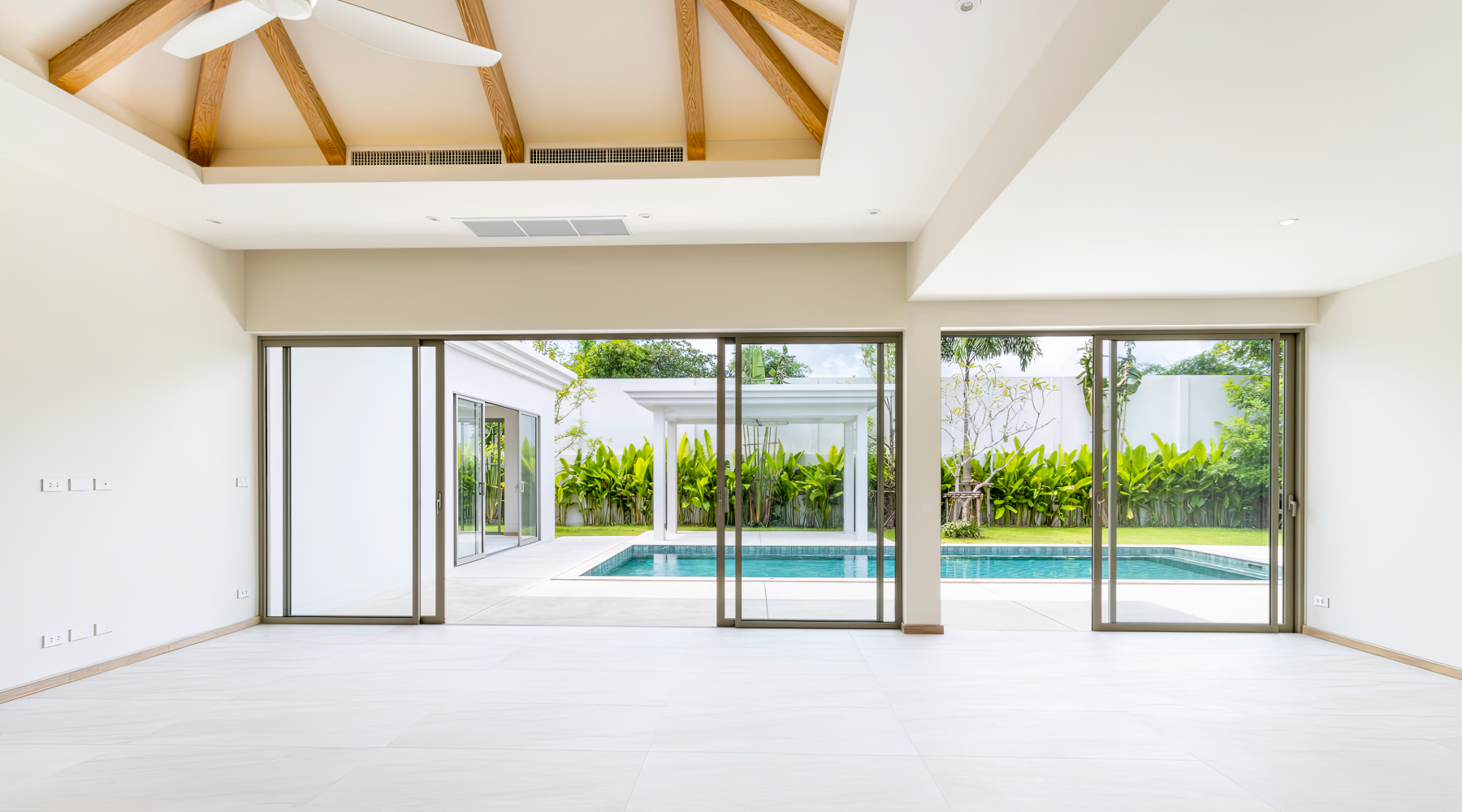 Property image - full photo 3