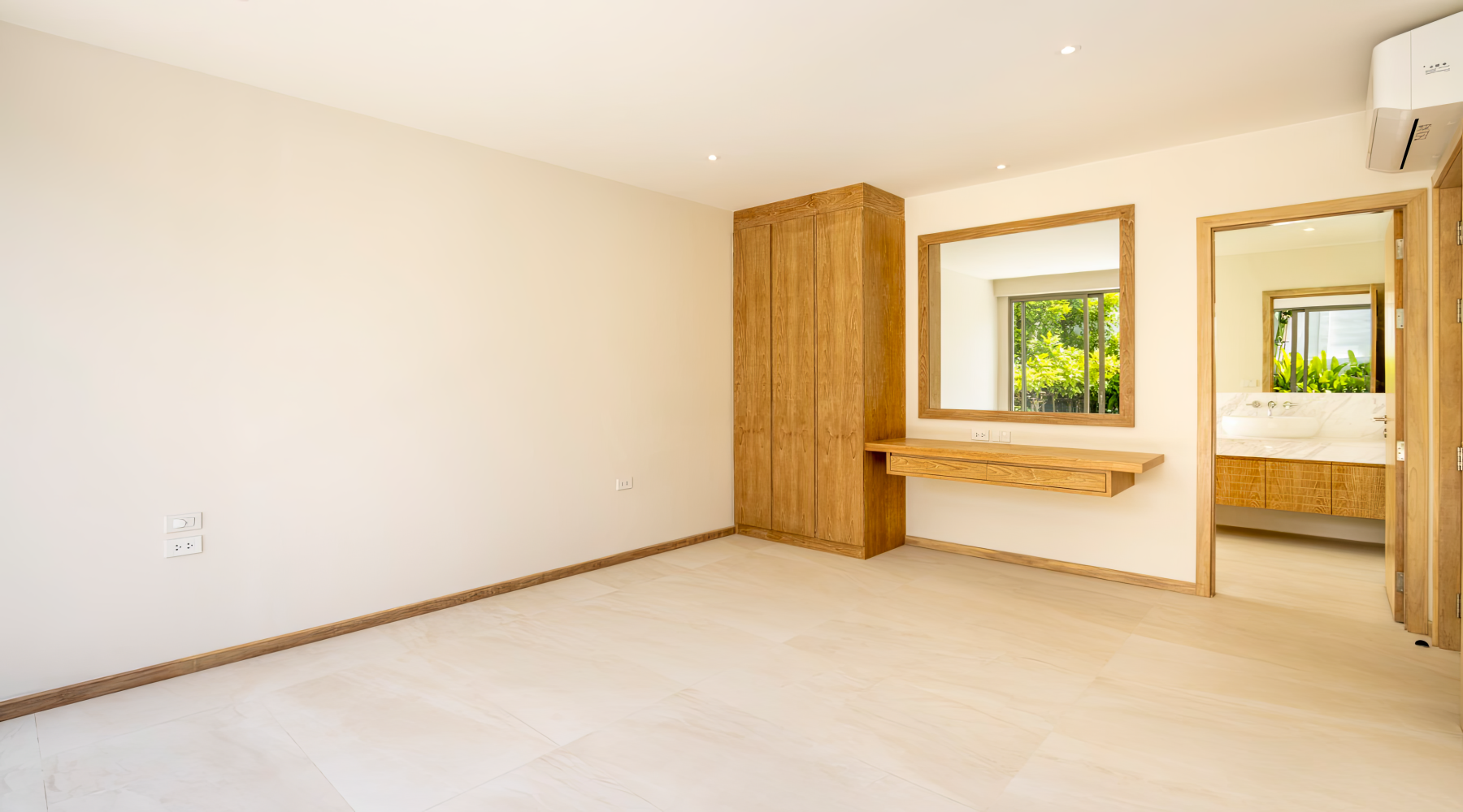 Property image - full photo 8