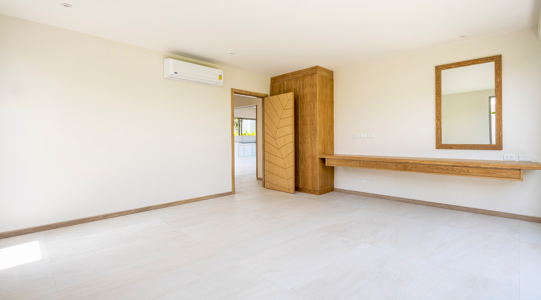 Property image - full photo 15