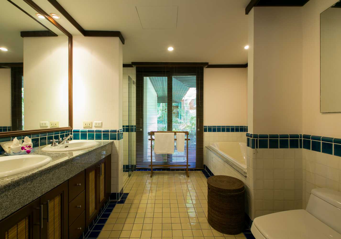 Property image - full photo 6