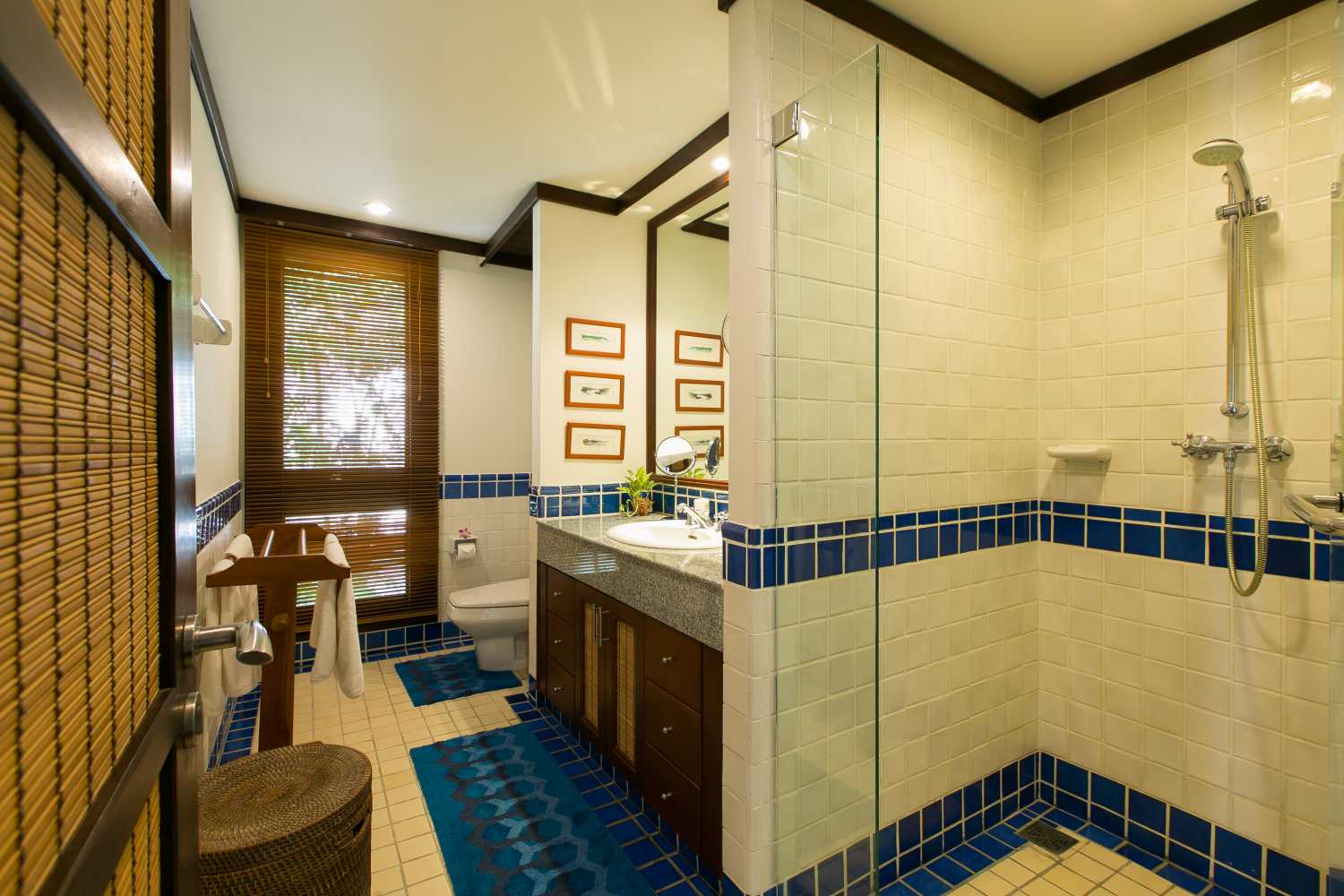 Property image - full photo 18