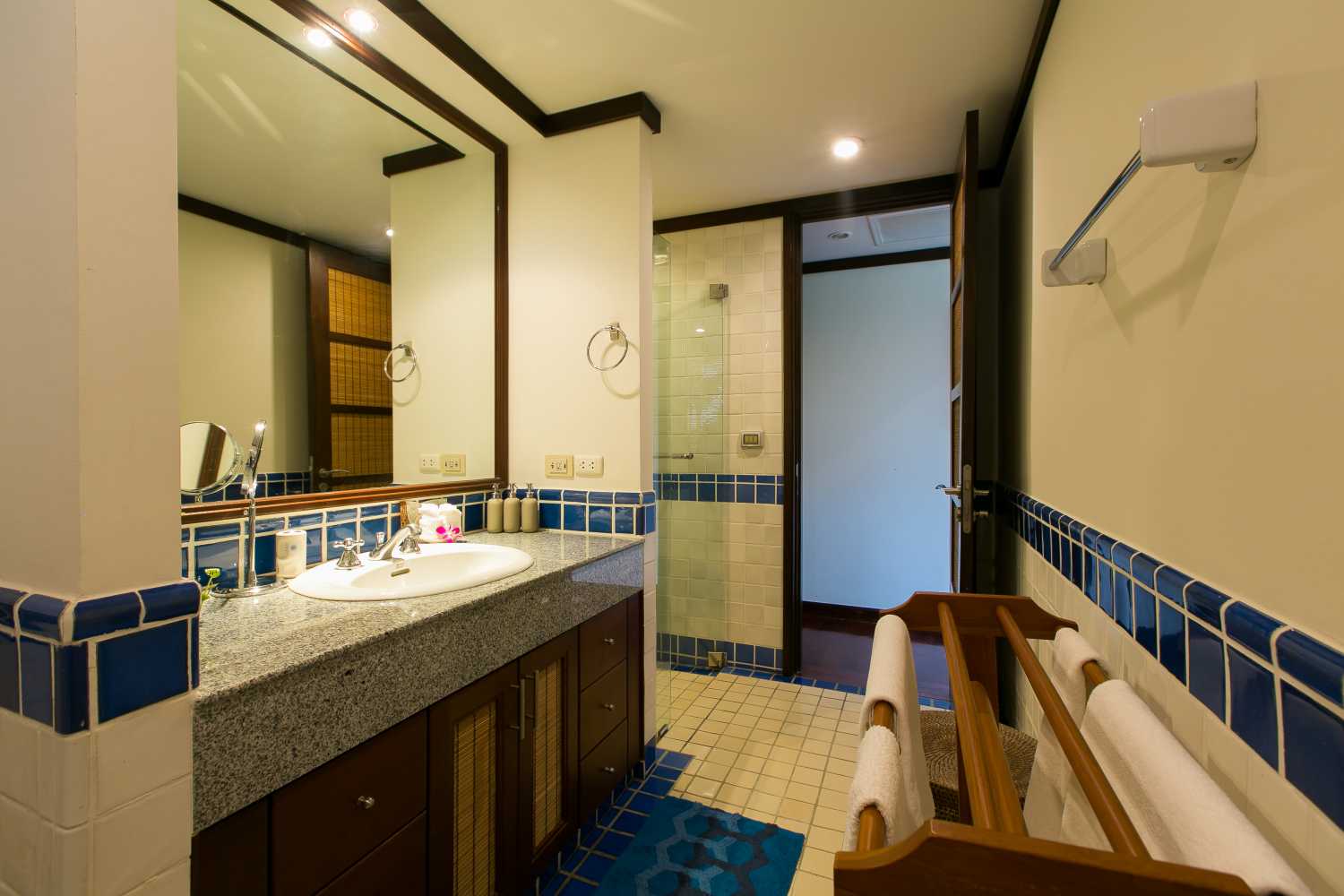 Property image - full photo 20