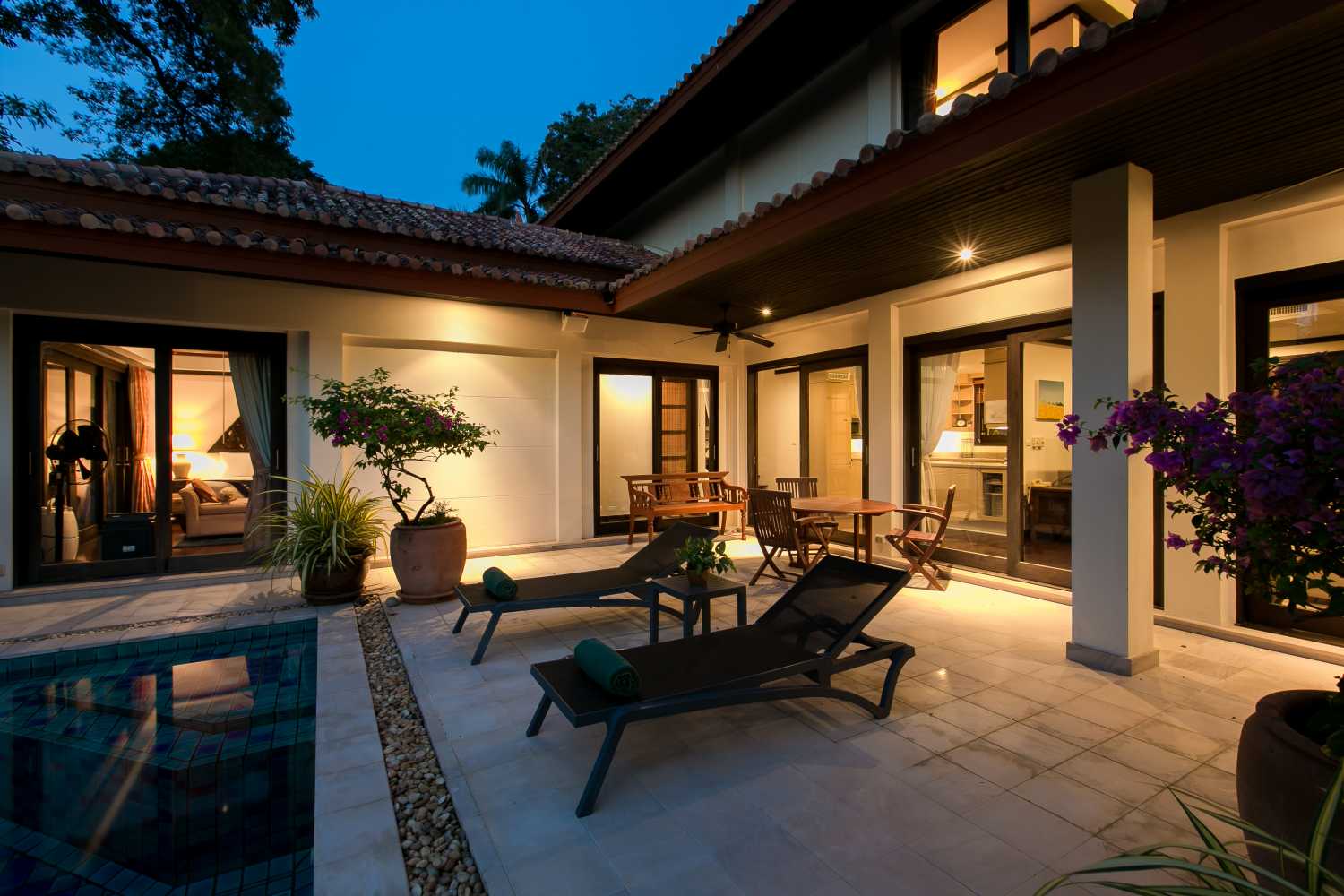 Property image - full photo 36
