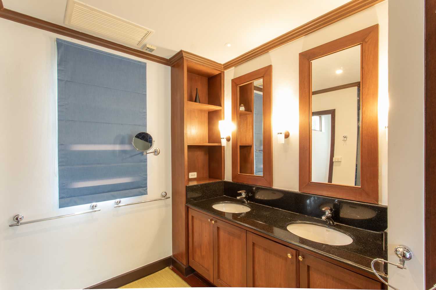Property image - full photo 15