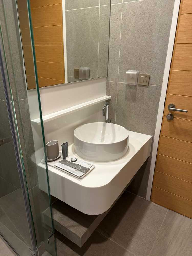 Property image - full photo 11