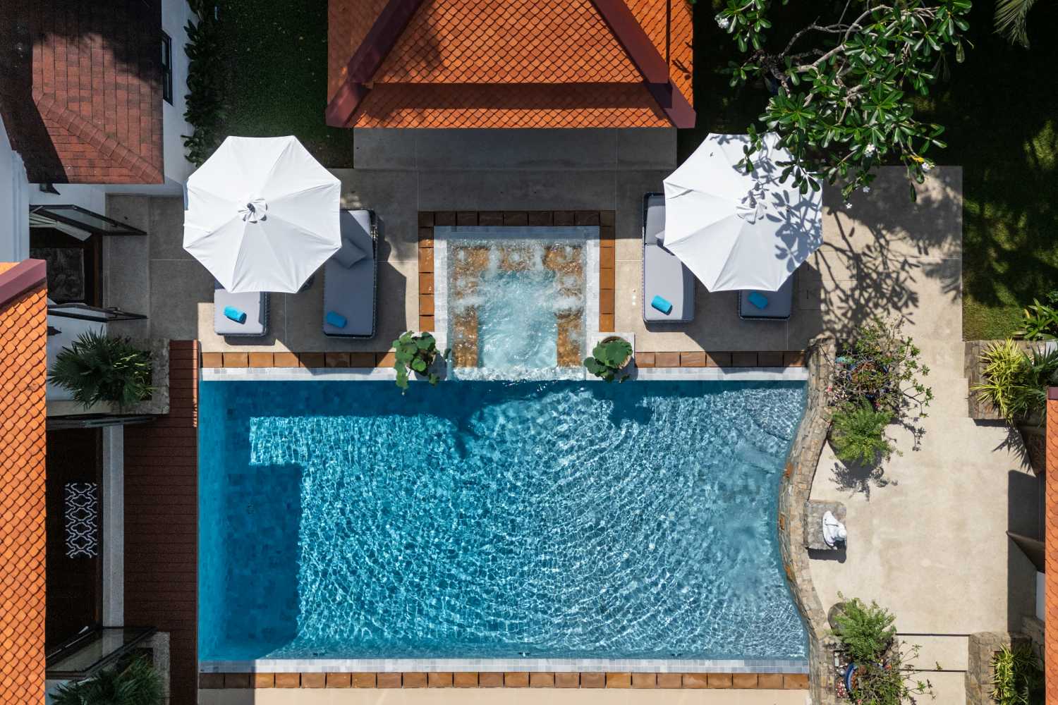 Property image - full photo 3
