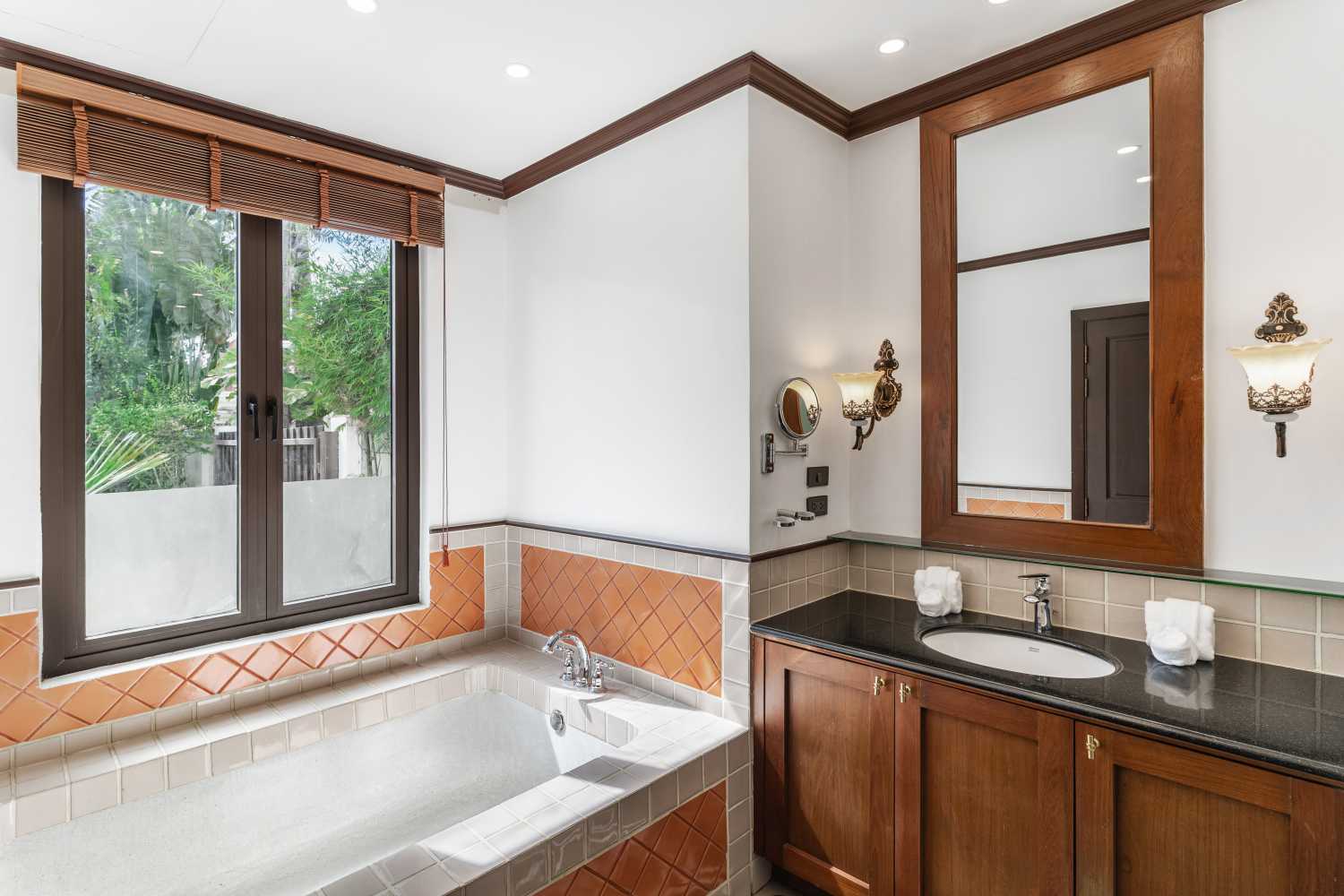 Property image - full photo 35