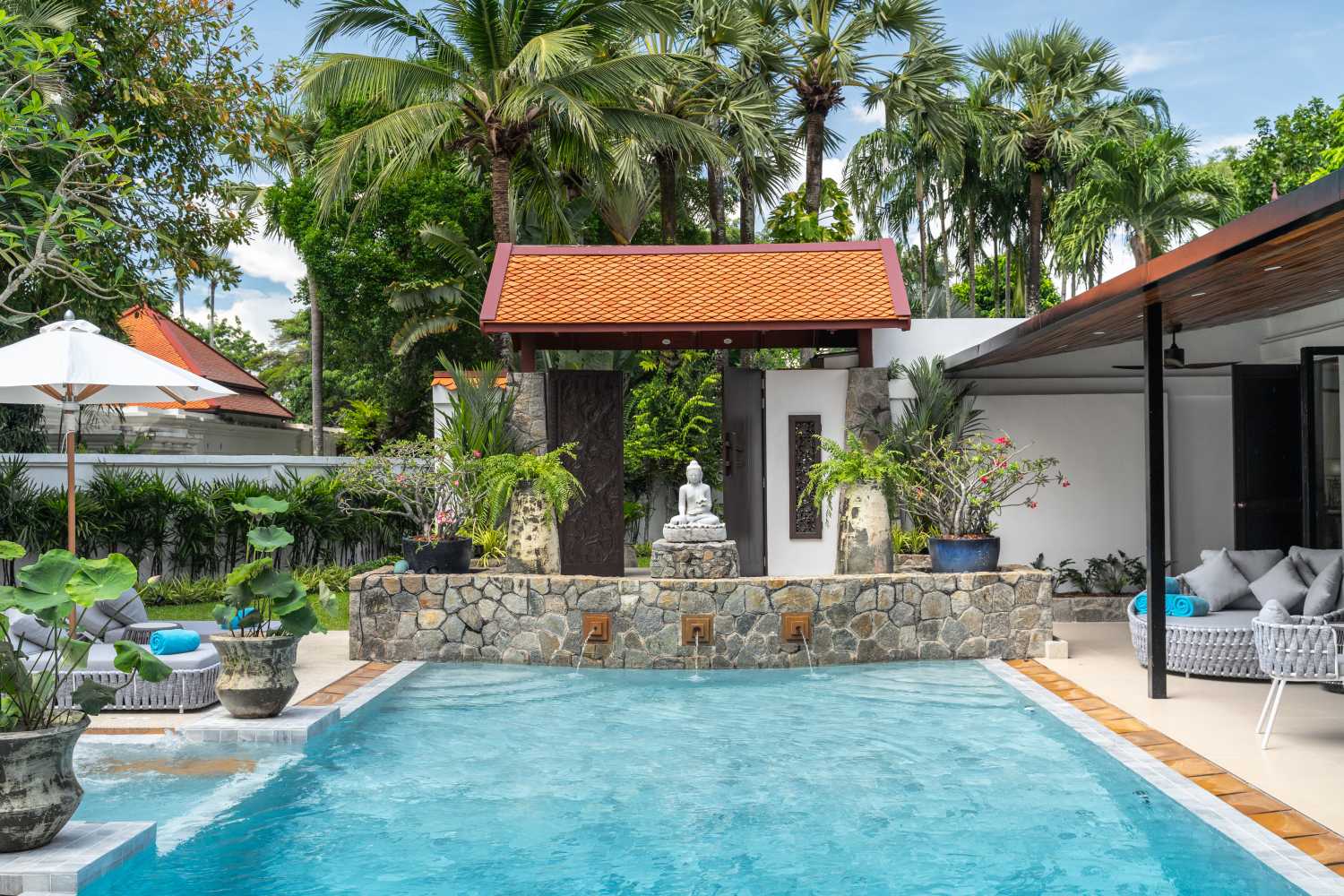 Property image - full photo 64