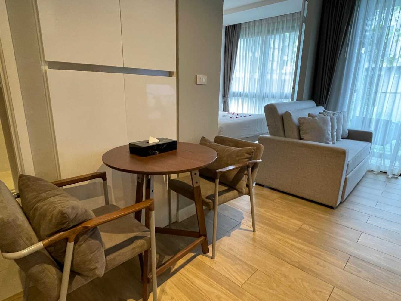 Property image - full photo 2
