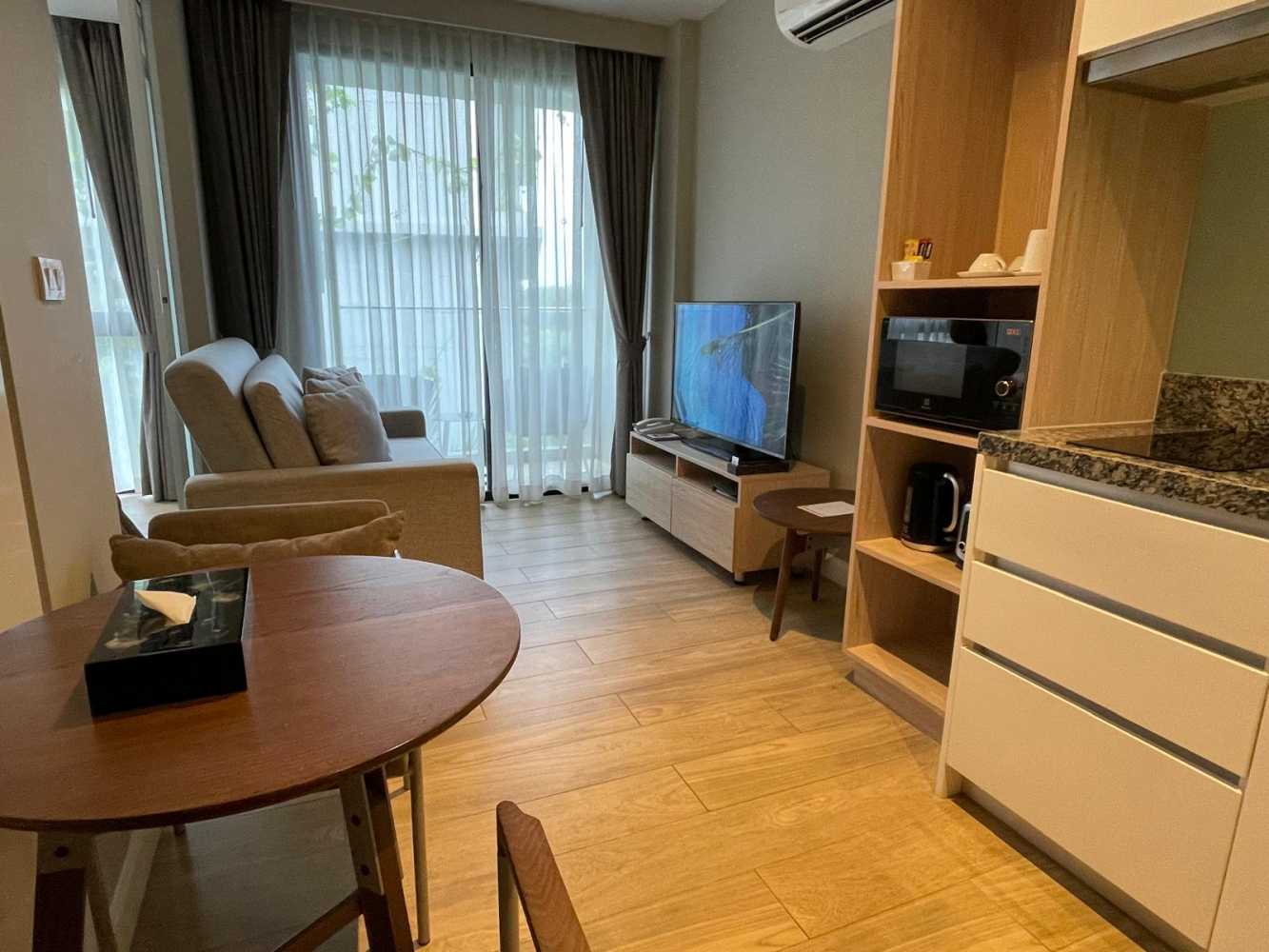 Property image - full photo 3