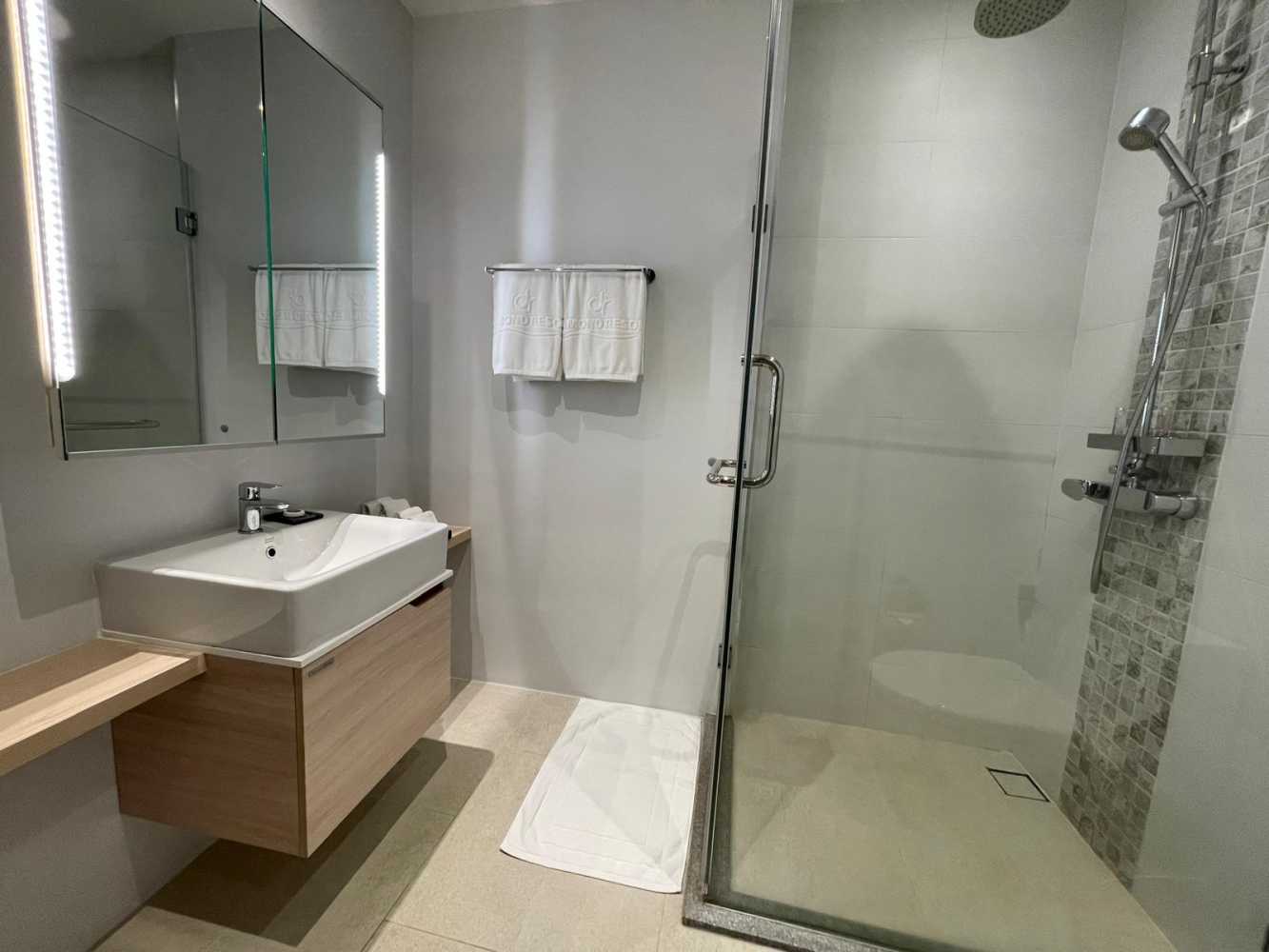Property image - full photo 10