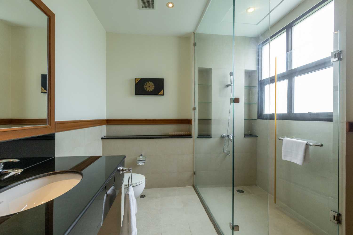 Property image - full photo 16
