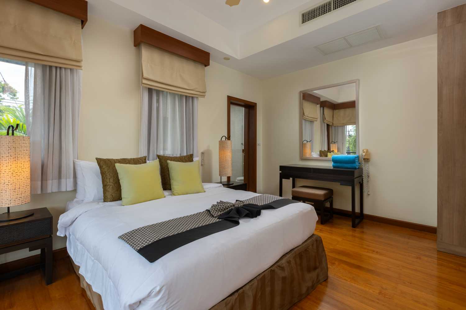 Property image - full photo 18